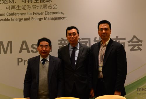 PCIM Asia 2016 上海召開(kāi)新聞發(fā)布會(huì)(圖2) 廣州光亞法蘭克福展覽有限公司副總經(jīng)理梁志超介紹展會(huì)亮點(diǎn),并邀請(qǐng)到上海電源學(xué)會(huì)理事長(zhǎng)、上海海事大學(xué)湯天浩教授及寧波希磁電子科技有限公司總經(jīng)理毛思寧博士講解行業(yè)現(xiàn)況。