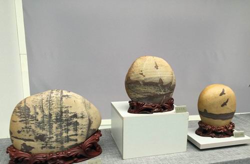2016酒博會(huì) 美酒配奇石 瀘州長江石文化展點(diǎn)亮(圖2)