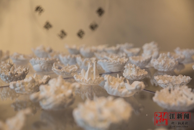 無與倫比抽象美，藝術家的抽象作品展覽值得看(圖3)