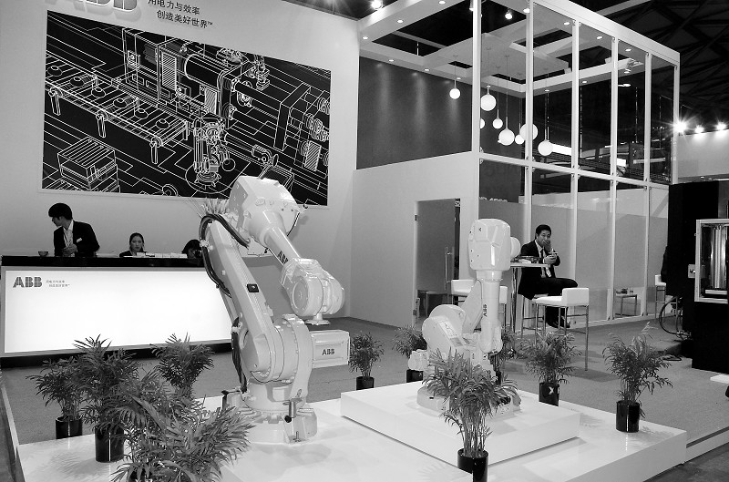 4月11日~15日，由中國機床工具工業協會主辦的第九屆中國數控機床展覽會（CCMT2016）在上海新國際博覽中心舉辦。本屆展會以“新環境、新格局、新作為”（簡稱“三新”）為主題，國際化程度進一步提高，是本年度國內舉辦的規模最大、品牌知名度最高的機床工具展。