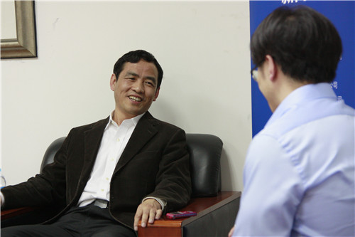 發布會后，中國國際展覽中心集團公司總裁賀彩龍接受千龍網記者獨家專訪