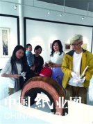 青島紙上創(chuàng)意展亮出國(guó)際范兒