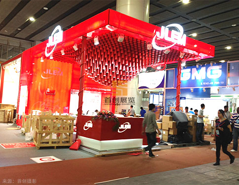 金龍現(xiàn)場 廣交會(huì)展臺(tái)裝修